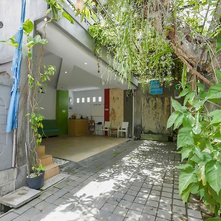 Oyo 3852 Valomia Guest House Denpasar  Ngoại thất bức ảnh