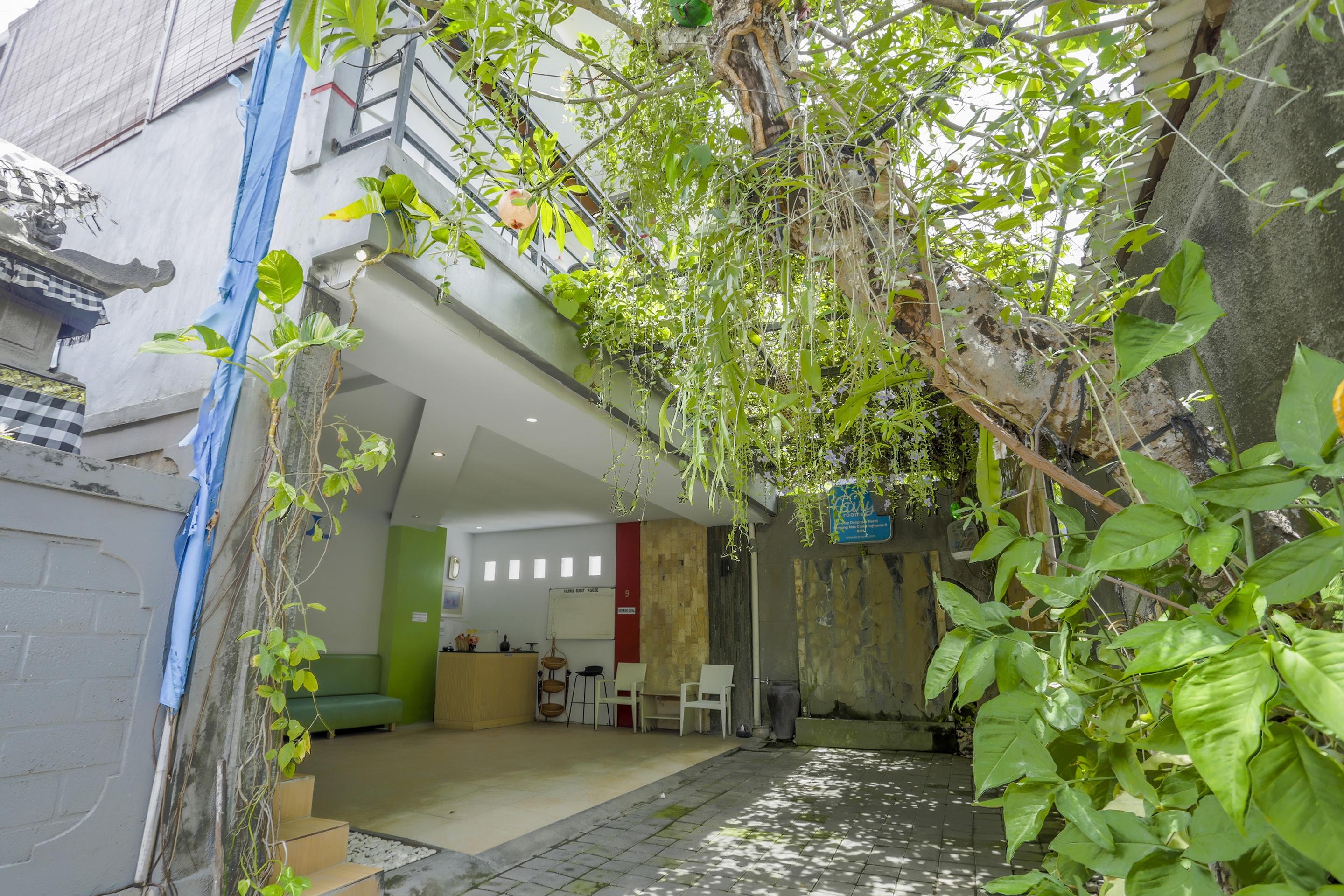 Oyo 3852 Valomia Guest House Denpasar  Ngoại thất bức ảnh