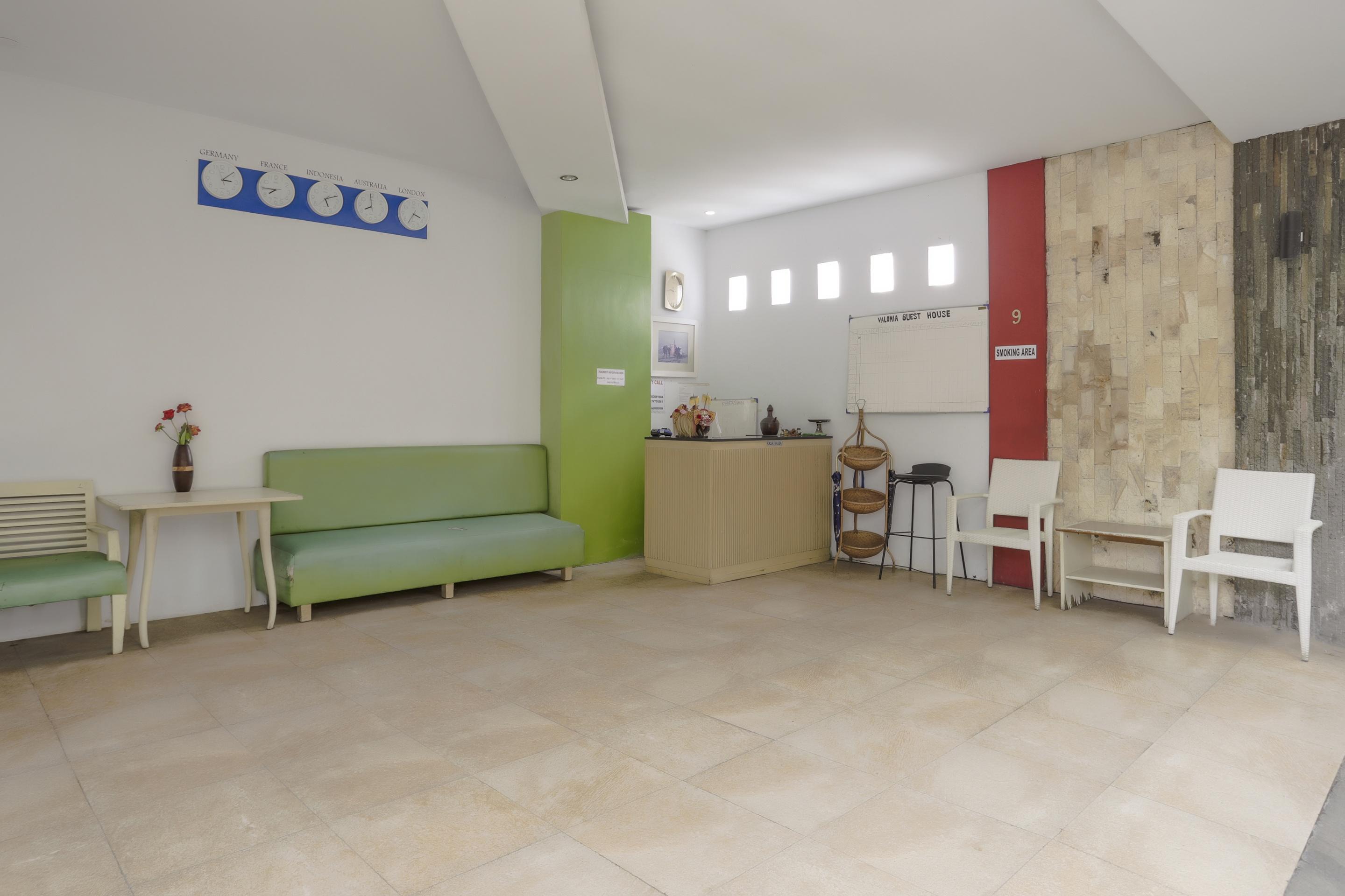 Oyo 3852 Valomia Guest House Denpasar  Ngoại thất bức ảnh